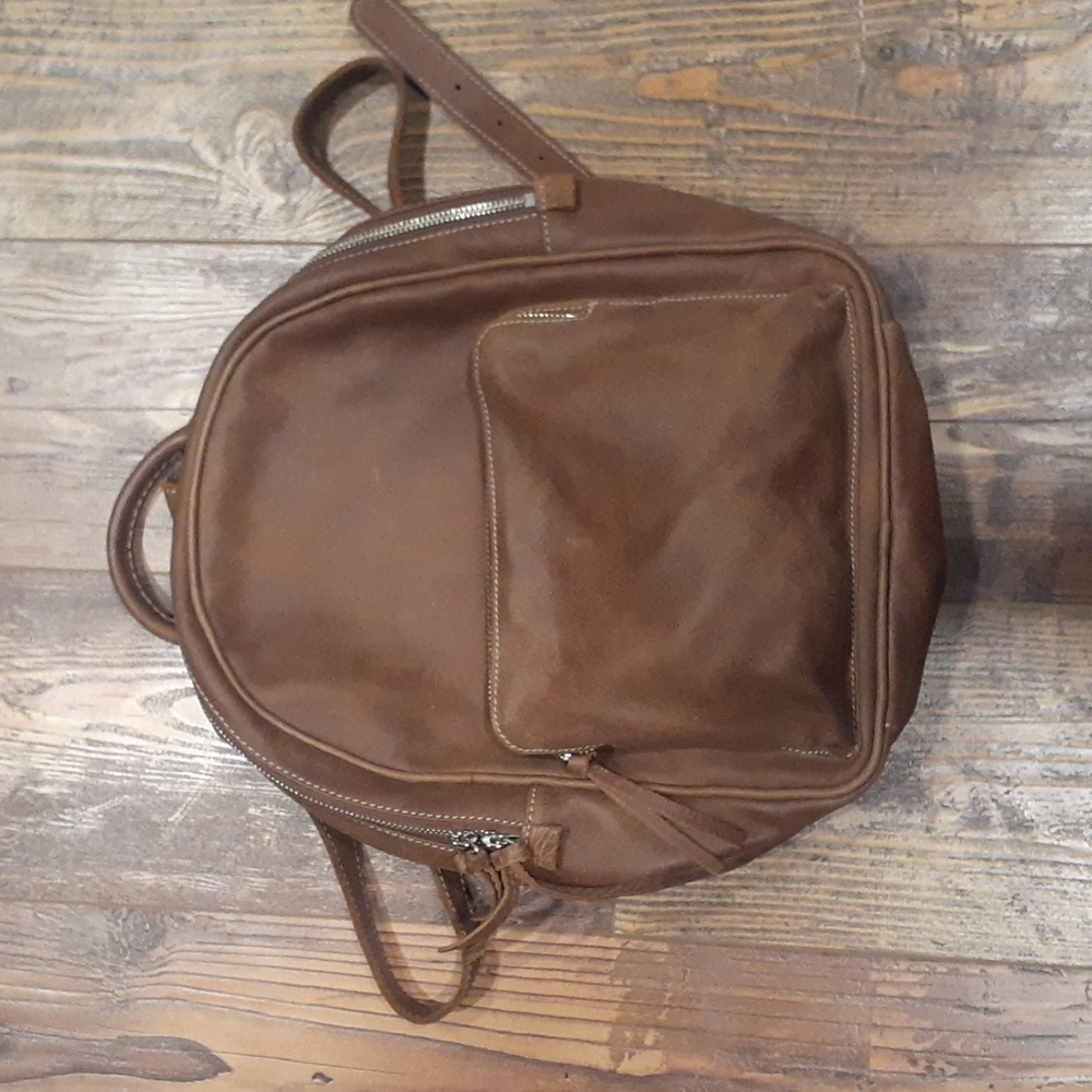 Roots Small Chelsea Backpack - Brown leather